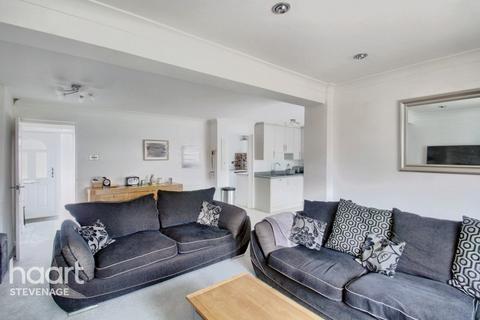 26 Lygrave, Stevenage, SG2 8LB