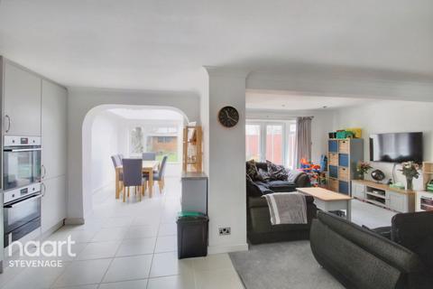 26 Lygrave, Stevenage, SG2 8LB