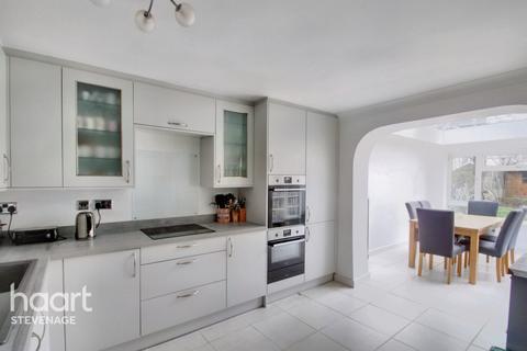 26 Lygrave, Stevenage, SG2 8LB