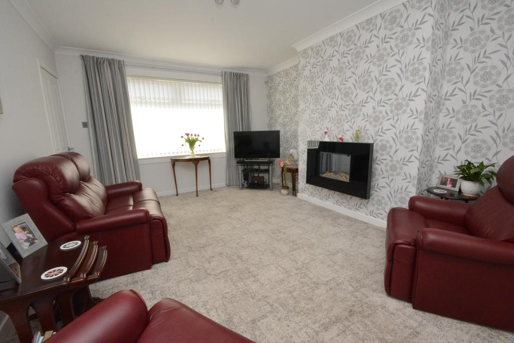 Castle Drive, Stenhousemuir... 3 bed semidetached house £195,000