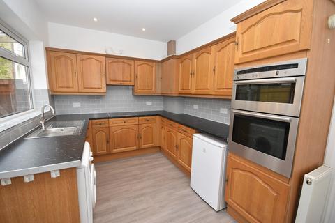 2 bedroom end of terrace house to rent, Larkshall Road, Chingford, London. E4 9HZ