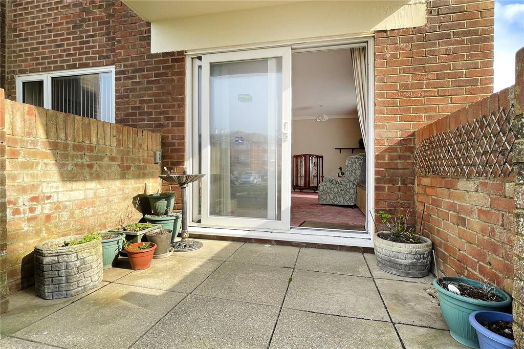 Marama Gardens, Rustington, Littlehampton 2 bed apartment £285,000