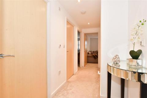 4 Hemnall Mews, Epping, CM16 4LJ