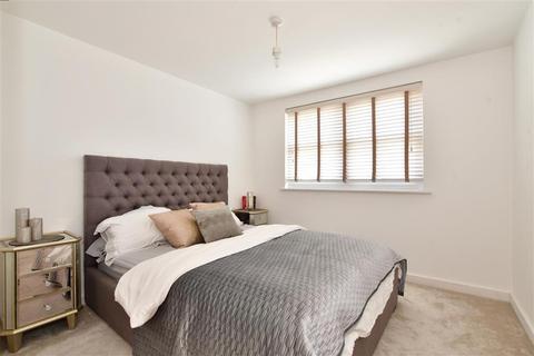 4 Hemnall Mews, Epping, CM16 4LJ