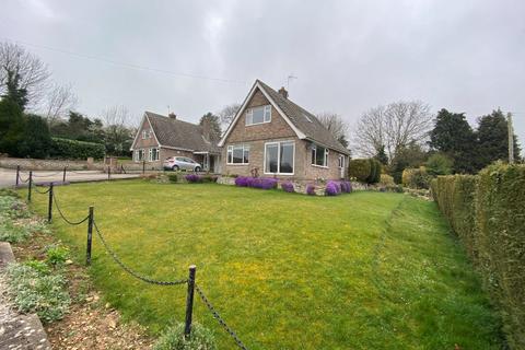 43 High Street, Ropsley, Grantham, NG33 4BQ