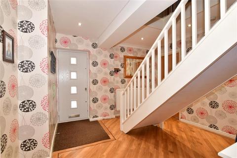 1 Oak Mead, Meopham, Gravesend, DA13 0PL