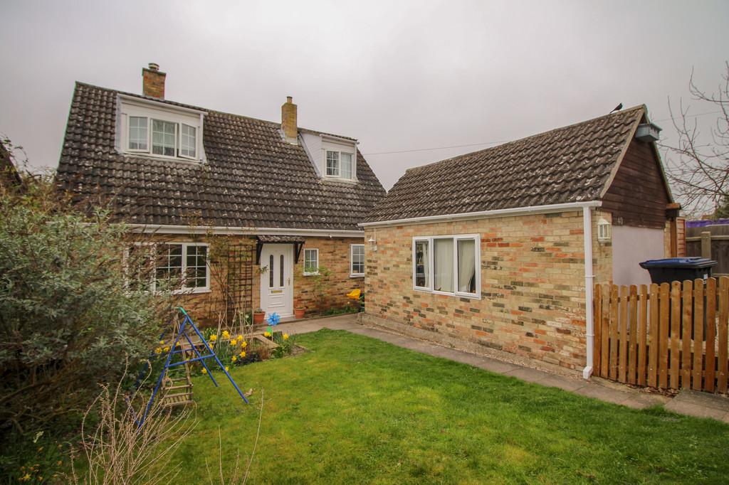 Mill Lane, Burwell 3 bed detached house £370,000