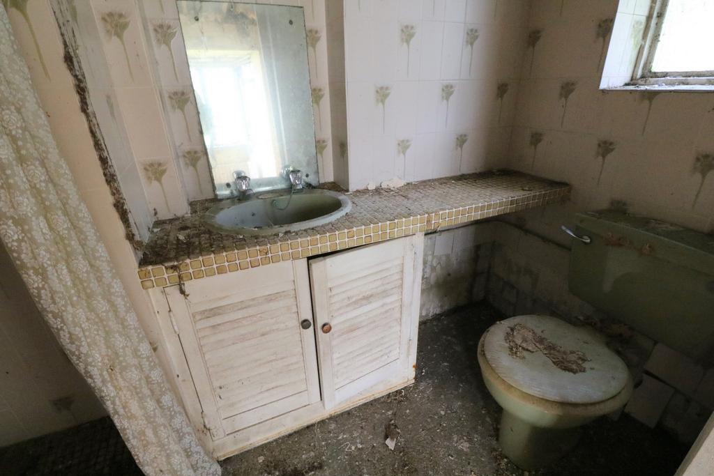 En Suite Shower