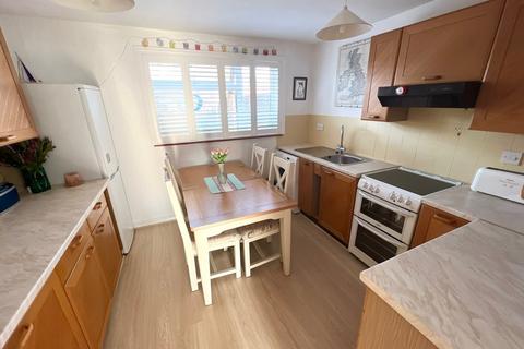 16 Beacon Grove, Carshalton, SM5 3BA