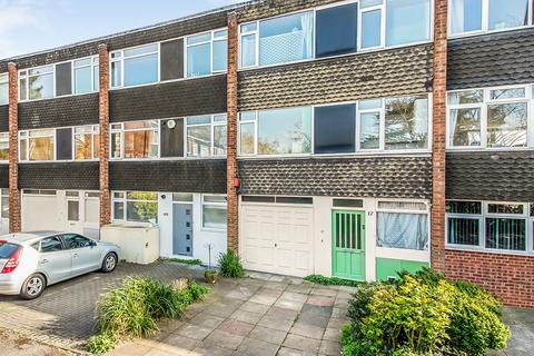 17 Tristan Square, London, SE3 9UB