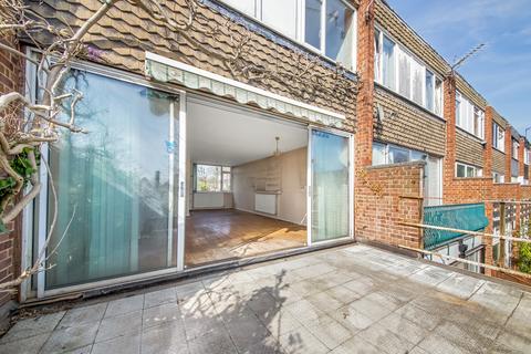 17 Tristan Square, London, SE3 9UB