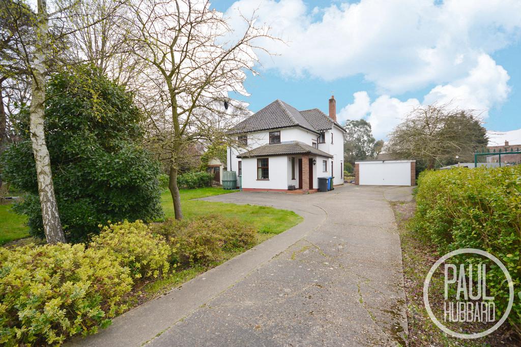 Yarmouth Road, Gunton, Lowestoft 5 bed detached house £475,000