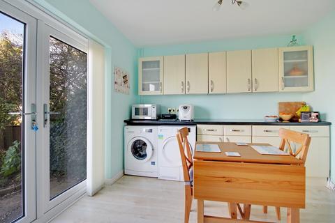 86 Avonmead, Greenmeadow, Swindon, SN25 3PL