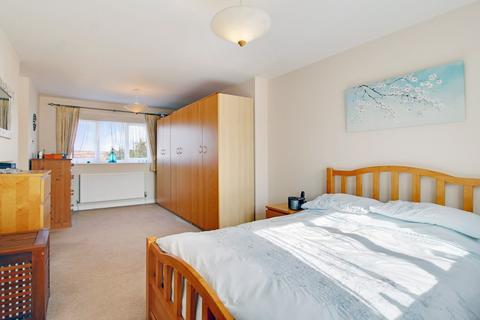 86 Avonmead, Greenmeadow, Swindon, SN25 3PL