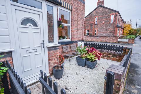 2 bedroom terraced house to rent, Navigation Road, Altrincham