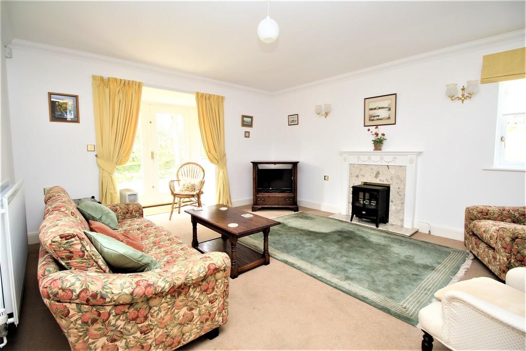 Cromwell Gardens, Steeple Drive, Alton, Hampshire 3 bed mews £550,000