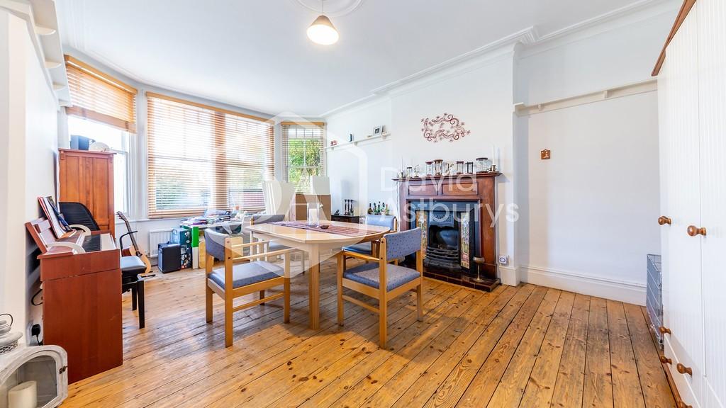 Tetherdown, Muswell Hill, London 4 bed terraced house £3,700 pcm (£