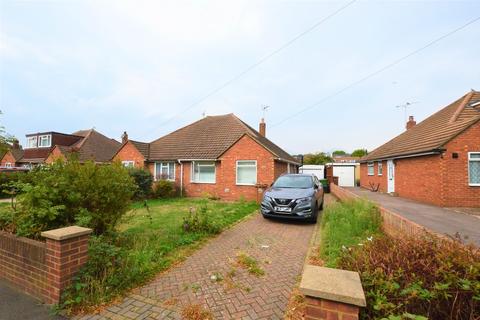 4 bedroom semi-detached bungalow for sale - Clare Road, Staines-upon-Thames