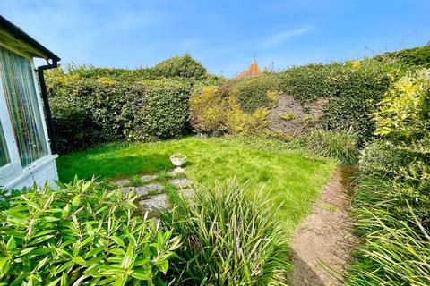 1 Amberley Road, Rustington, Littlehampton, BN16 2EE