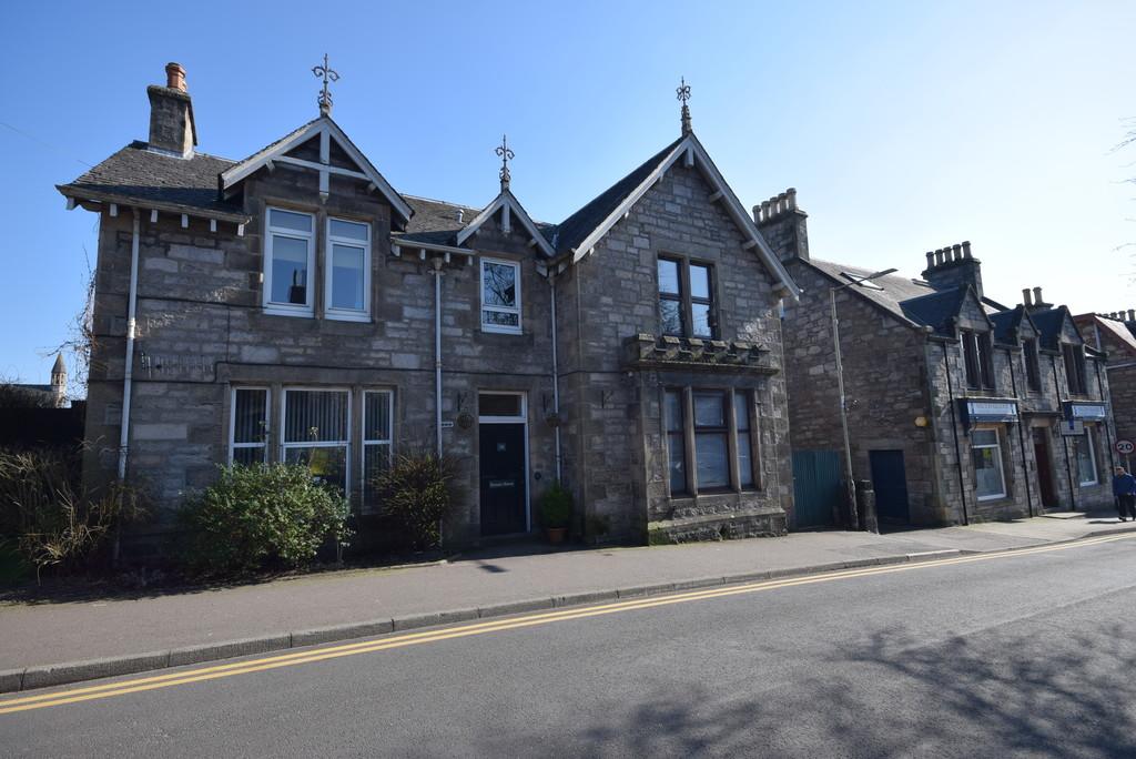 Road, Pitlochry 1 bed apartment £125,000