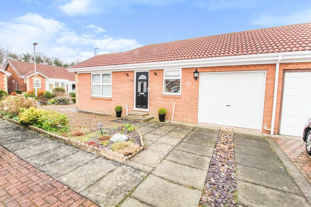 Blagdon Drive, Blyth 2 bed terraced bungalow £160,000