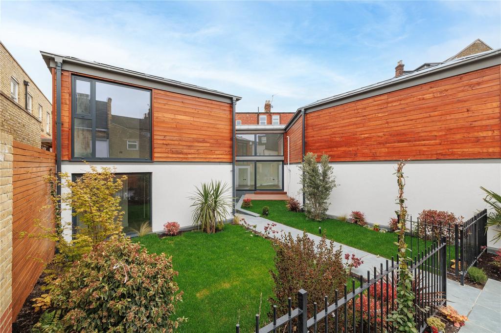 Munster Road, Fulham, London 4 bed house for sale £1,595,000