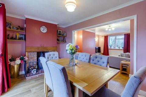 52 Berthon Road, Little Mill, Pontypool, NP4 0HL