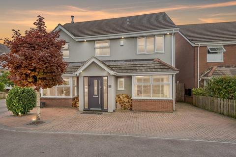 2 Bishop Close, Caerwent, Caldicot, NP26 4QS