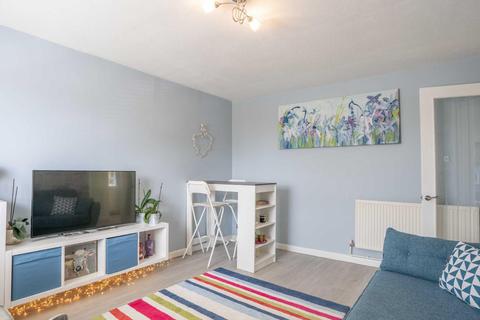 3 Bishops Mead, Mathern, Chepstow, NP16 6HR