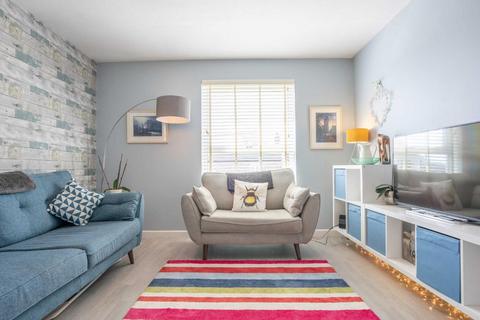 3 Bishops Mead, Mathern, Chepstow, NP16 6HR