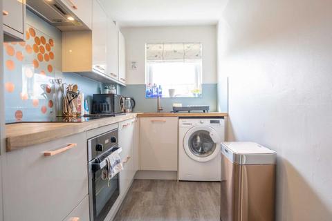 3 Bishops Mead, Mathern, Chepstow, NP16 6HR