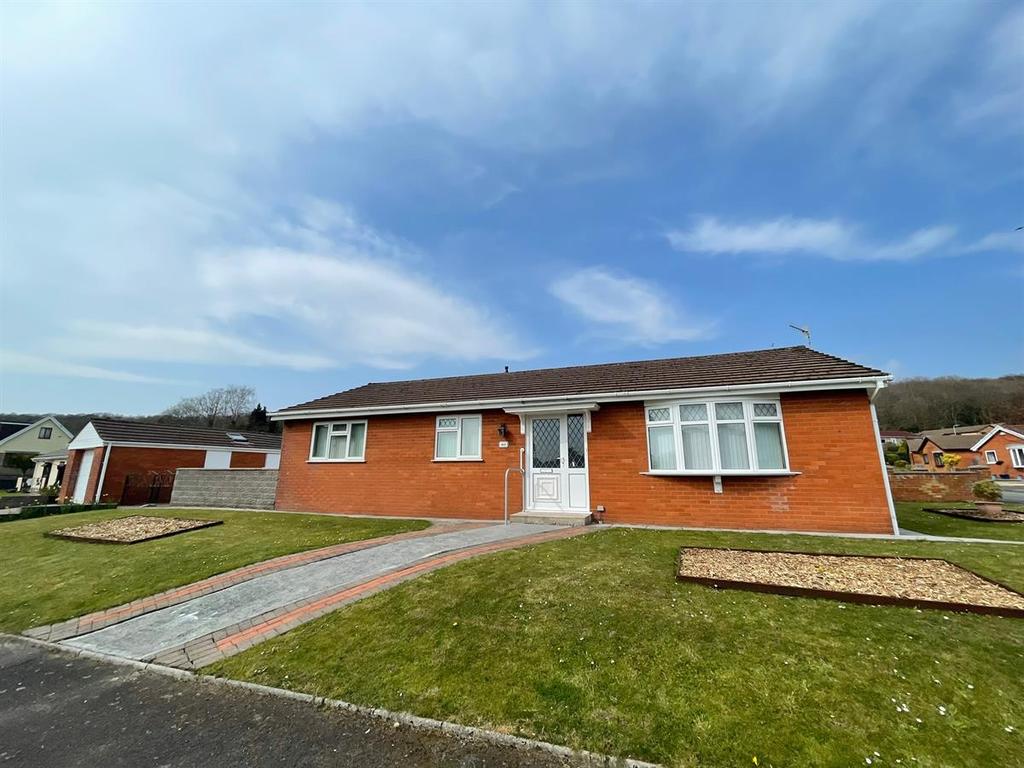 Kingrosia Park, Clydach, Swansea 3 bed bungalow £250,000