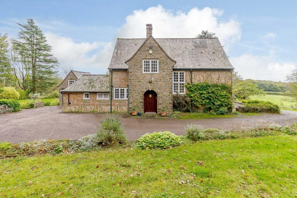Itton Road, Chepstow 3 bed detached house £1,000,000