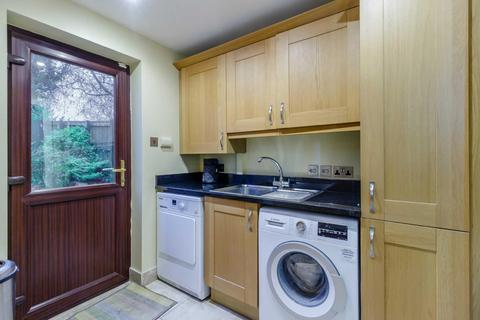 5 Kennett Grange, Llangybi, Usk, NP15 1QF