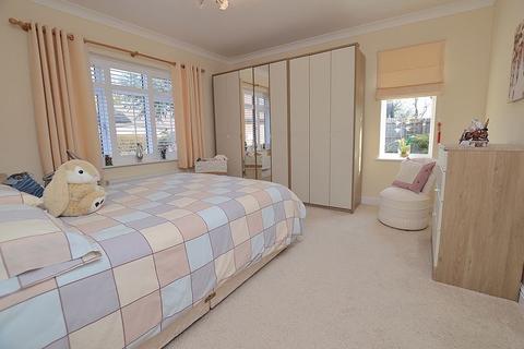 5 Brookside Place, Woodhall Spa, LN10 6AD