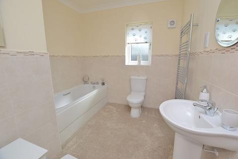 5 Brookside Place, Woodhall Spa, LN10 6AD