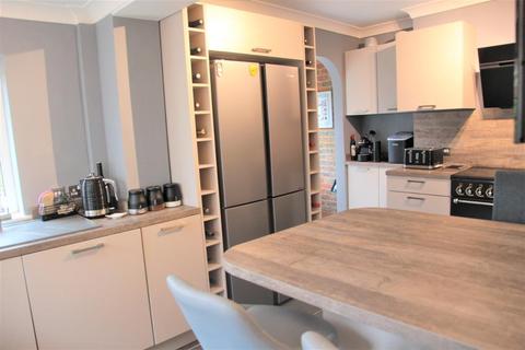 1 Grange Drive, Orpington, BR6 7NA