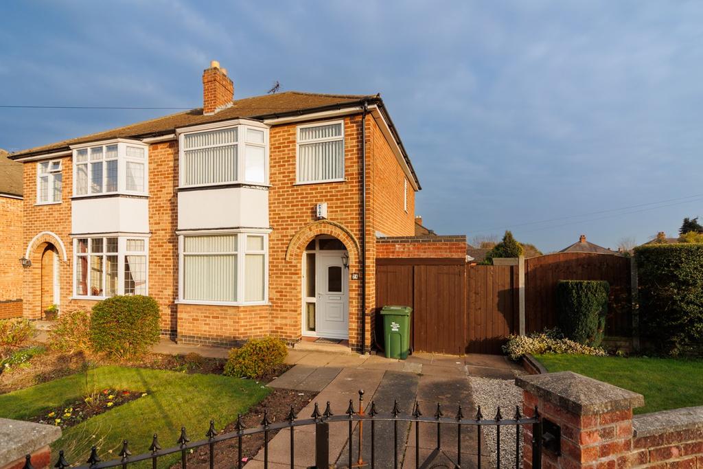 Parklands Drive, Loughborough, LE11 3 bed semidetached house for sale