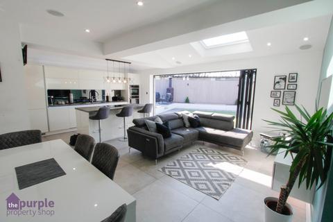 25 Callis Road, Bolton, BL3 5QA