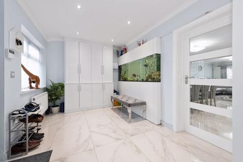 19 Foxbury Close, Luton, LU2 7BQ
