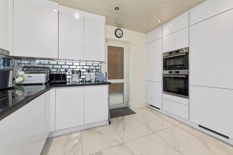19 Foxbury Close, Luton, LU2 7BQ