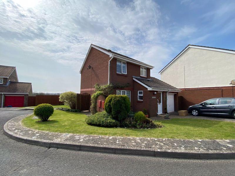 Enfield Drive, Barry 3 bed detached house £299,950