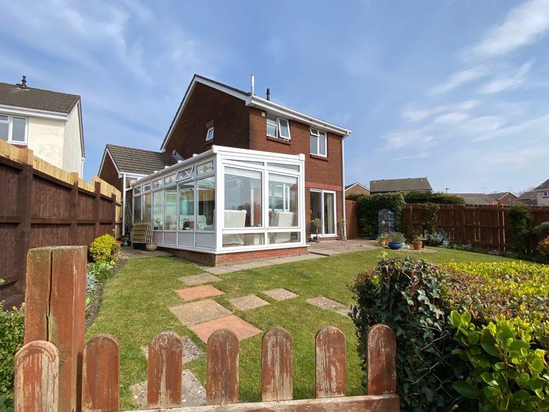 Enfield Drive, Barry 3 bed detached house £299,950