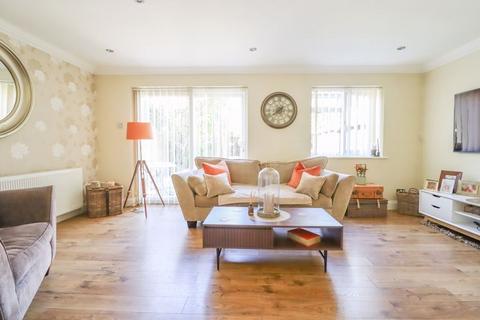 4 bedroom detached house for sale, The Sorrells, Benfleet