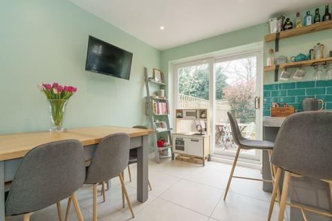28 Cherry Tree Close, Southmoor, Abingdon, OX13 5BE