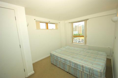 2 bedroom flat to rent, Whitehall Waterfront, 2 Riverside Way, Leeds