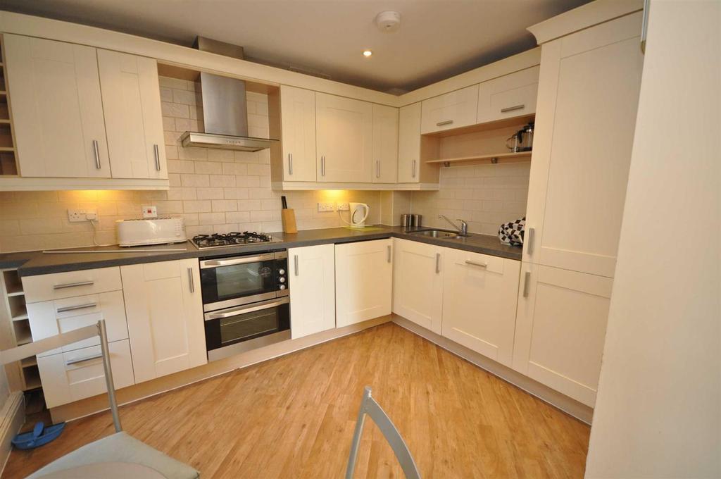 Hunters Reach, Kenilworth Road, Leamington Spa 2 bed flat £1,100 pcm