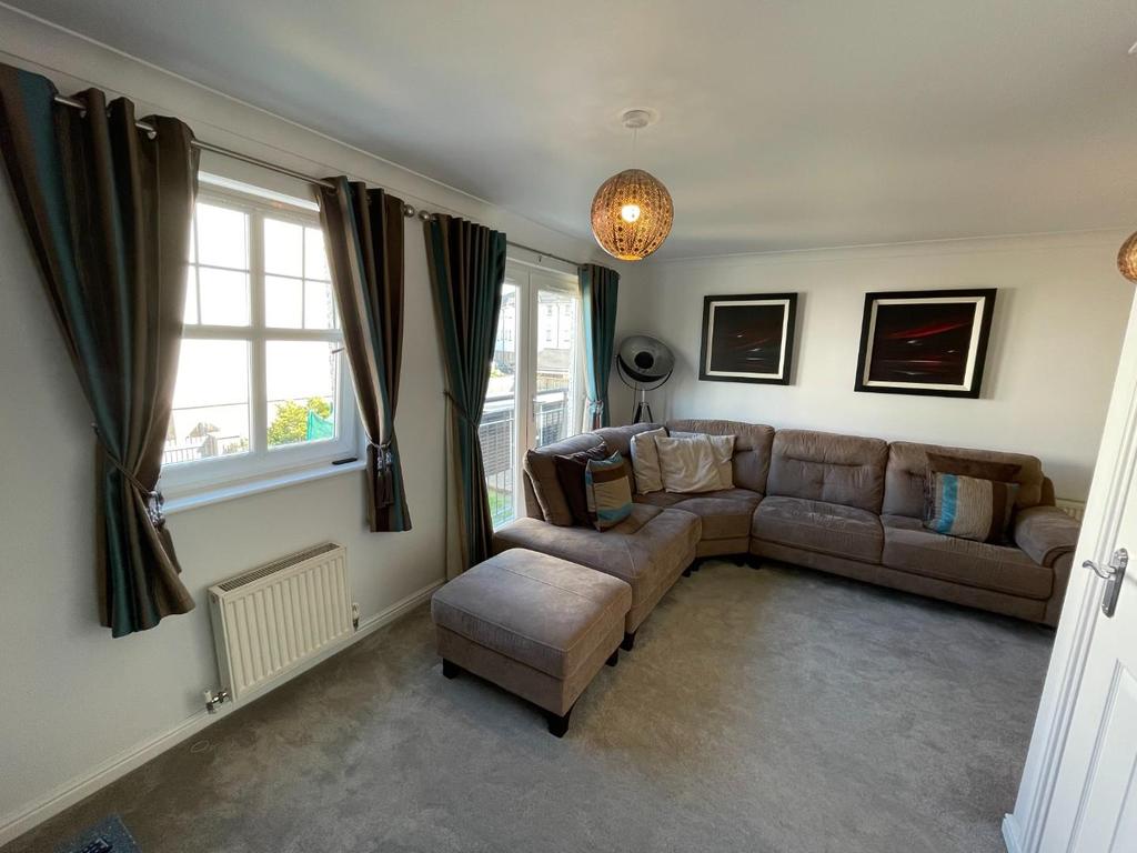 Sun Gardens, Thornaby, StocktonOnTees 4 bed end of terrace house £