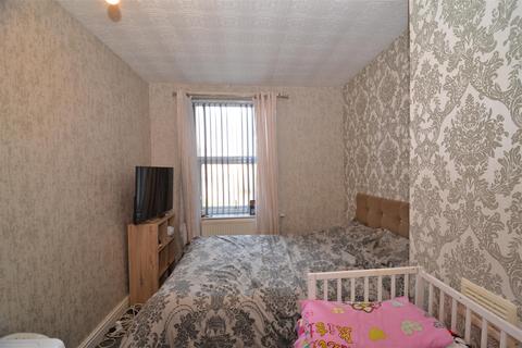 72 Bartle Lane, Bradford, BD7 4QA