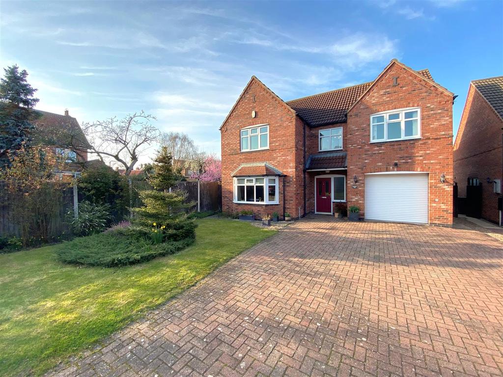 Kingsfield Court, Beckingham, Lincoln 4 bed detached house £420,000